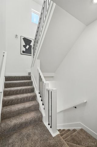 3127 Madison Road, Cincinnati, OH 45209