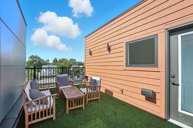 3127 Madison Road, Cincinnati, OH 45209