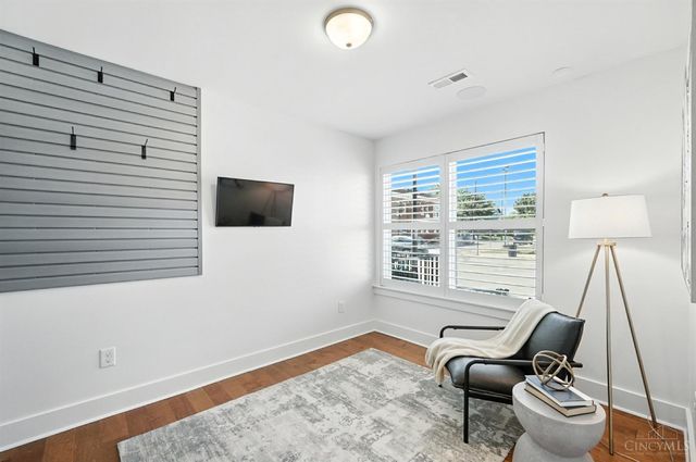 3127 Madison Road, Cincinnati, OH 45209