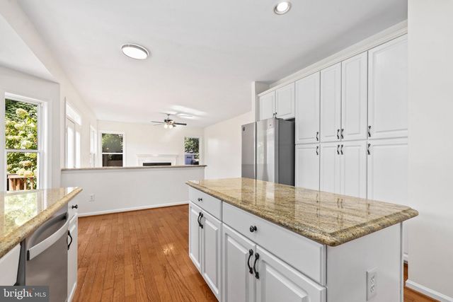 13109 PEACH LEAF PL, Fairfax, VA 22030
