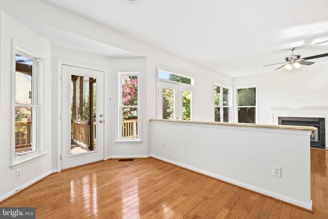 13109 PEACH LEAF PL, Fairfax, VA 22030