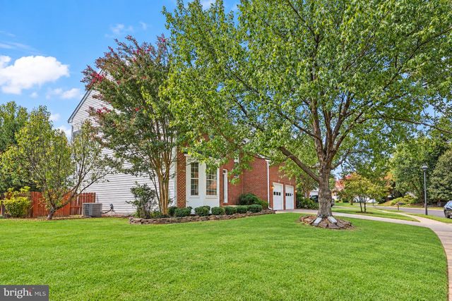 13109 PEACH LEAF PL, Fairfax, VA 22030