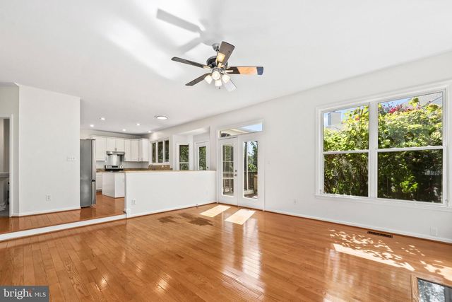 13109 PEACH LEAF PL, Fairfax, VA 22030