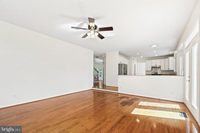 13109 PEACH LEAF PL, Fairfax, VA 22030