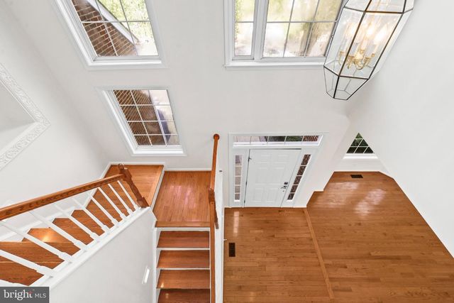 13109 PEACH LEAF PL, Fairfax, VA 22030