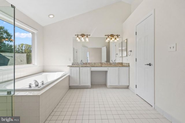13109 PEACH LEAF PL, Fairfax, VA 22030