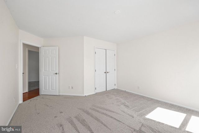13109 PEACH LEAF PL, Fairfax, VA 22030