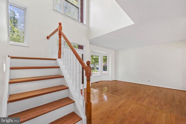 13109 PEACH LEAF PL, Fairfax, VA 22030