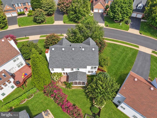 13109 PEACH LEAF PL, Fairfax, VA 22030