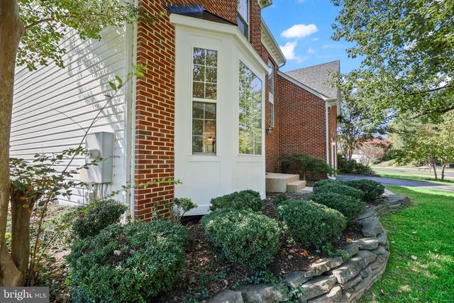 13109 PEACH LEAF PL, Fairfax, VA 22030