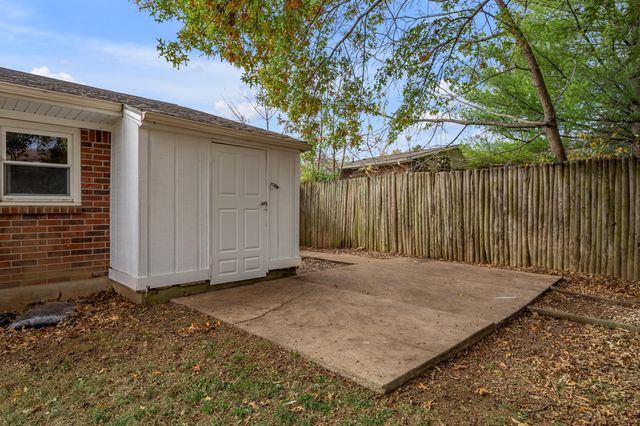 305 Yorktown Court, Georgetown, KY 40324