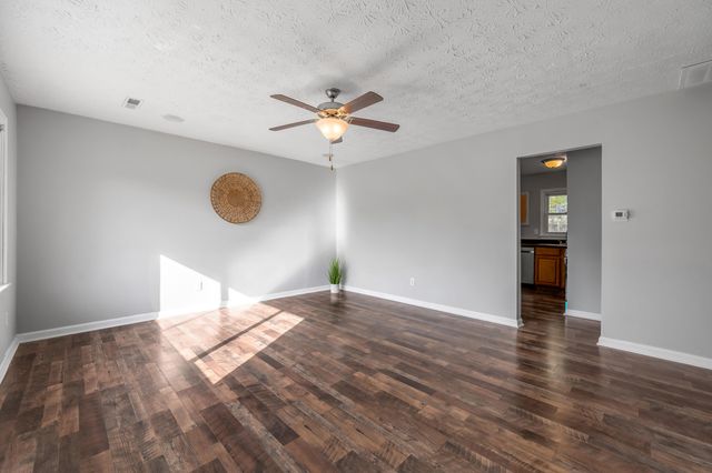 305 Yorktown Court, Georgetown, KY 40324