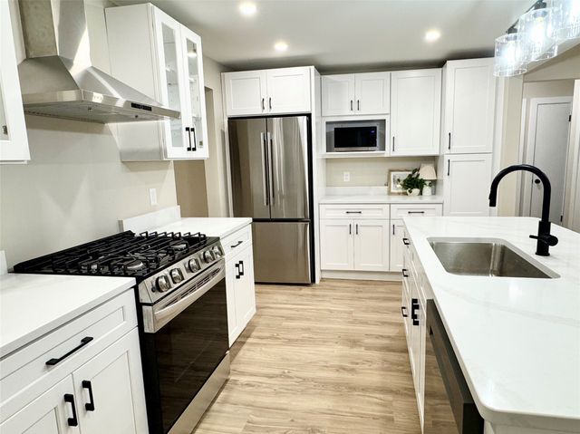 1155 VILLA SITES Avenue, Harborcreek, PA 16421