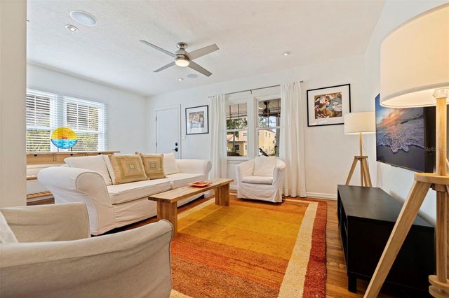 1421 21ST AVENUE N, St Petersburg, FL 33704