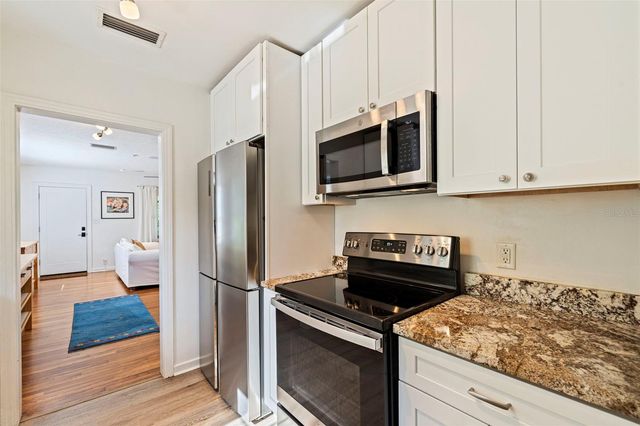 1421 21ST AVENUE N, St Petersburg, FL 33704