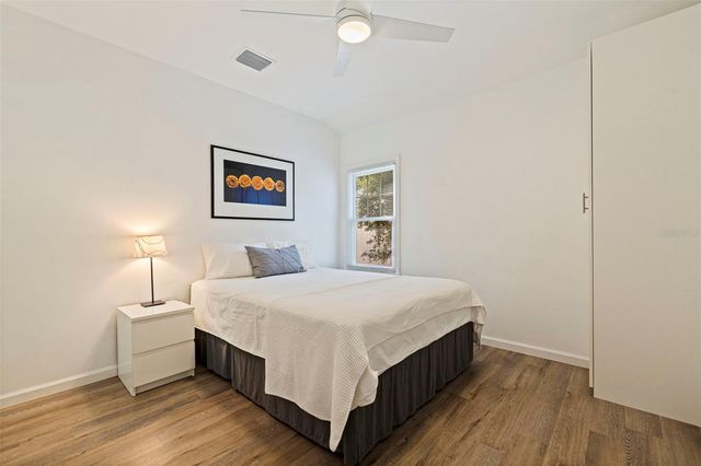 1421 21ST AVENUE N, St Petersburg, FL 33704