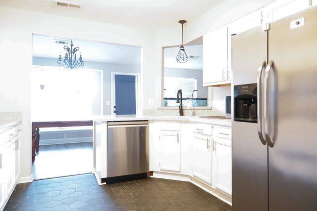 525 Laurel Ridge Road, Charleston, SC 29418