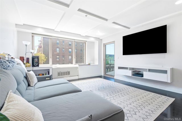 64-05 Yellowstone Boulevard PH508, Forest Hills, NY 11375