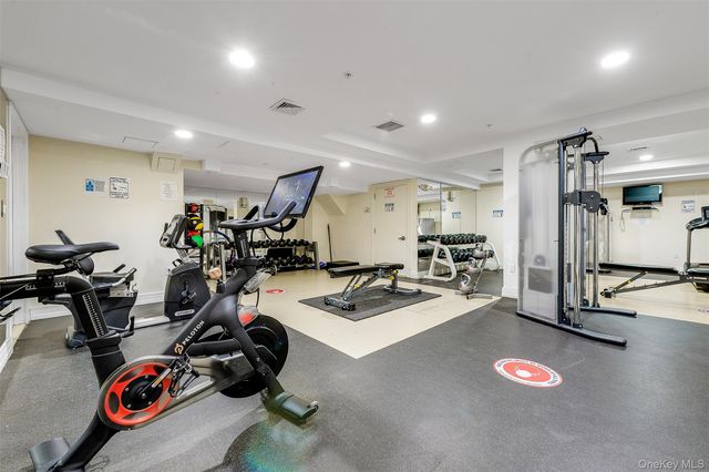 64-05 Yellowstone Boulevard PH508, Forest Hills, NY 11375