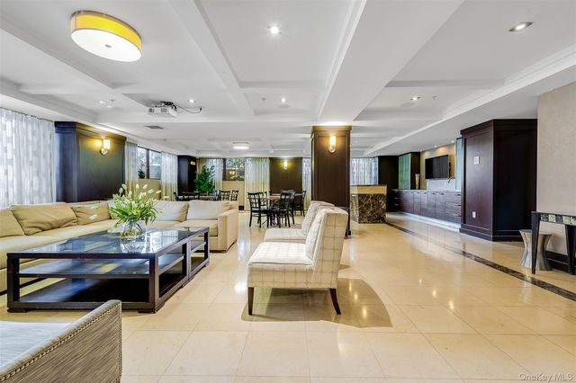 64-05 Yellowstone Boulevard PH508, Forest Hills, NY 11375