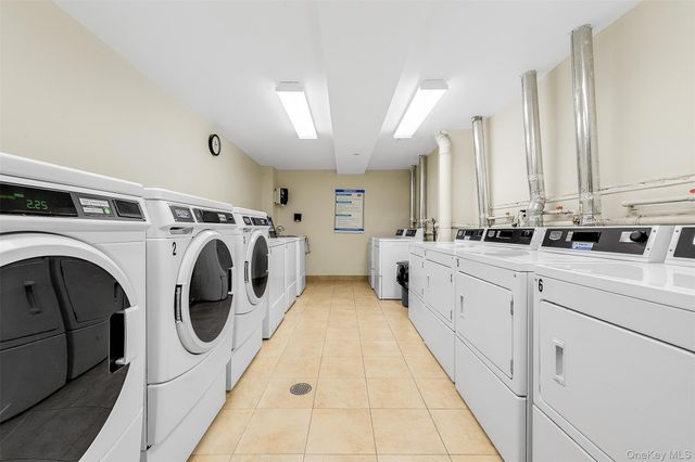 64-05 Yellowstone Boulevard PH508, Forest Hills, NY 11375