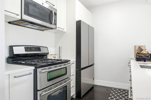 64-05 Yellowstone Boulevard PH508, Forest Hills, NY 11375