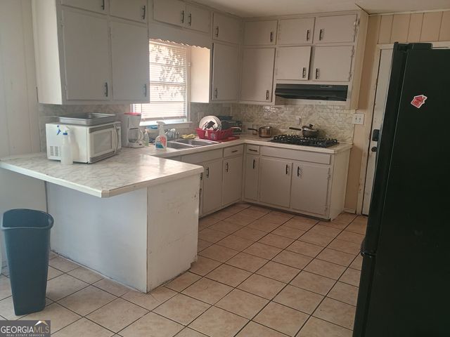 2334 WOODCASTLE Lane, Atlanta, GA 30316