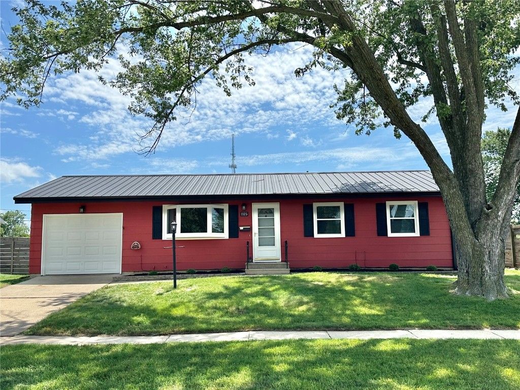 1125 W 10th Avenue, Marion, IA 52302