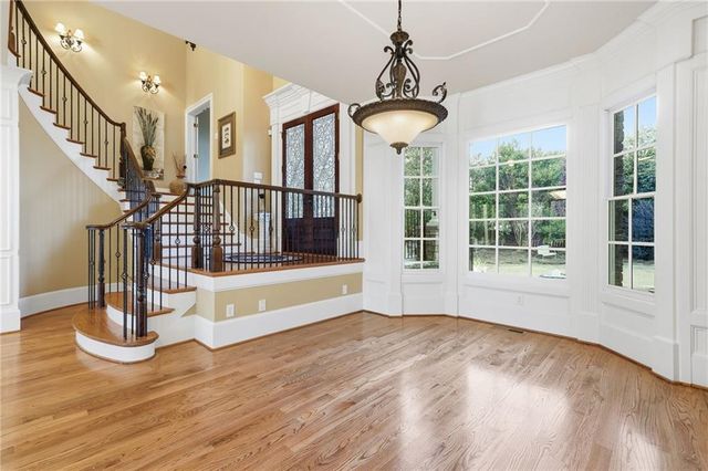 5290 Lower Roswell Road, Marietta, GA 30068