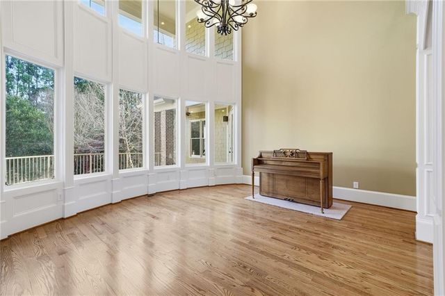 5290 Lower Roswell Road, Marietta, GA 30068