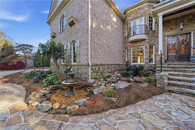 5290 Lower Roswell Road, Marietta, GA 30068