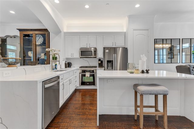 5744 Robbie Road, Plano, TX 75024