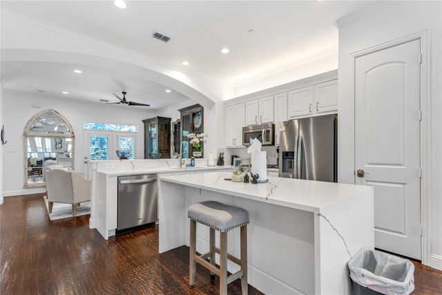 5744 Robbie Road, Plano, TX 75024