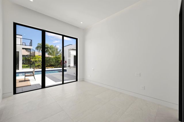 6676 NW 66th Way, Parkland, FL 33067
