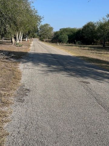 5452 FM 666 St, Mathis, TX 78368