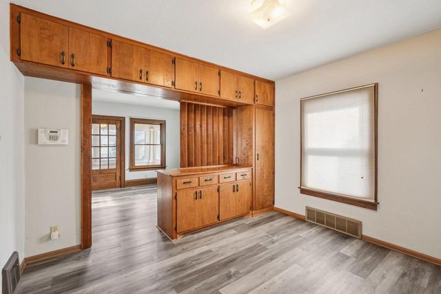 1965 S 80th STREET, West Allis, WI 53219