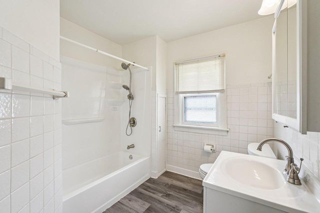 1965 S 80th STREET, West Allis, WI 53219