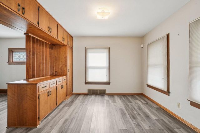 1965 S 80th STREET, West Allis, WI 53219