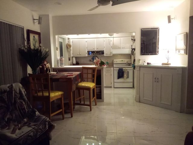 462 Golden Isles Drive 110, Hallandale Beach, FL 33009