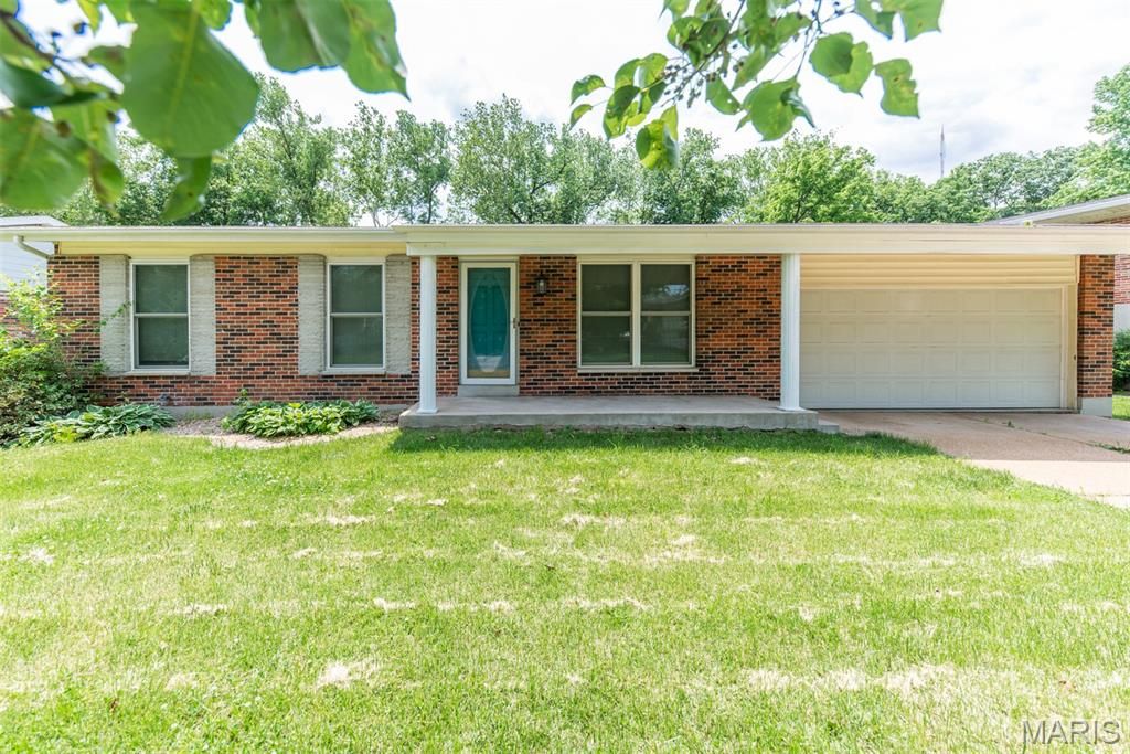 11042 Wylestone Court, Unincorporated, MO 63126
