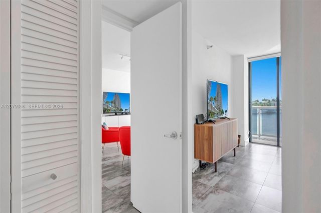 20515 E Country Club Drive 346, Aventura, FL 33180