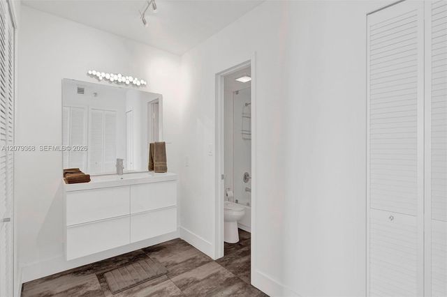 20515 E Country Club Drive 346, Aventura, FL 33180