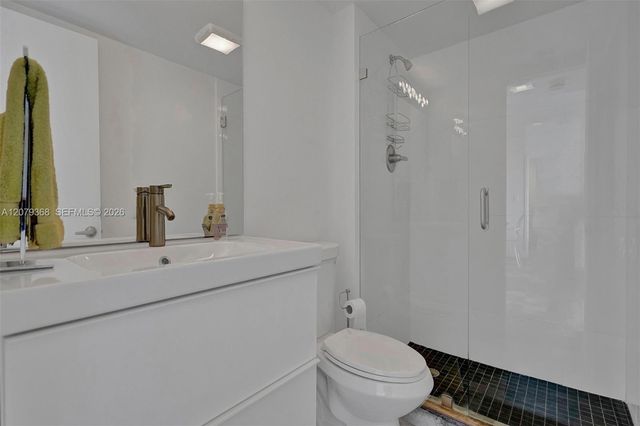 20515 E Country Club Drive 346, Aventura, FL 33180