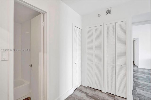 20515 E Country Club Drive 346, Aventura, FL 33180