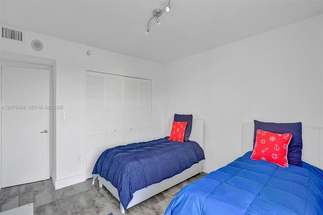 20515 E Country Club Drive 346, Aventura, FL 33180