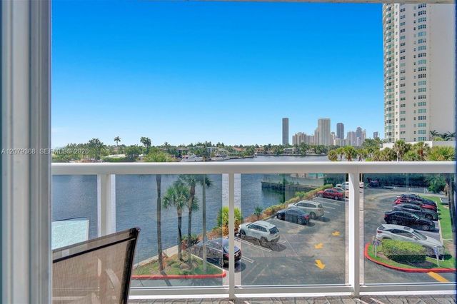 20515 E Country Club Drive 346, Aventura, FL 33180