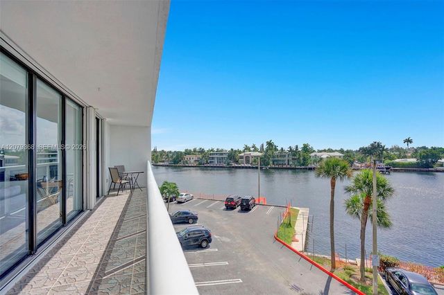 20515 E Country Club Drive 346, Aventura, FL 33180