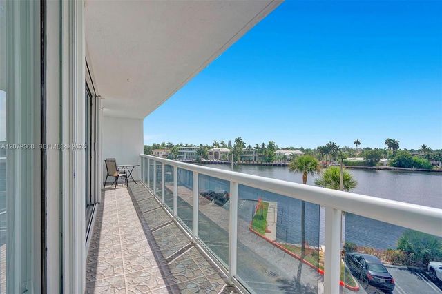 20515 E Country Club Drive 346, Aventura, FL 33180