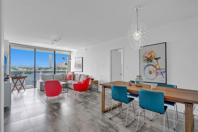 20515 E Country Club Drive 346, Aventura, FL 33180