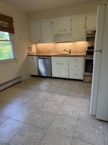 7 Valley View Rd, Chester Boro, NJ 07930
